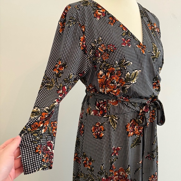 Ronni Nicole Women's Size 10 Midi V Neck Dress Houndstooth Floral Dark Academia - Picture 11 of 12